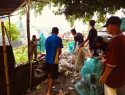 Bidang IV DLH Lahat, Angkut Sampah Non organik Serta Sosialisasi Kampung Iklim
