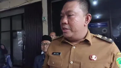Wabup PALI Iwan Tuaji dan Oknum PNS Ditahan Kejati Sumsel atas Dugaan Gratifikasi Fee Proyek Rp10 Miliar