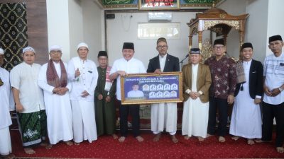 Herman Deru Dorong Masjid Jadi Pusat Kegiatan Sosial dan Keagamaan Masyarakat